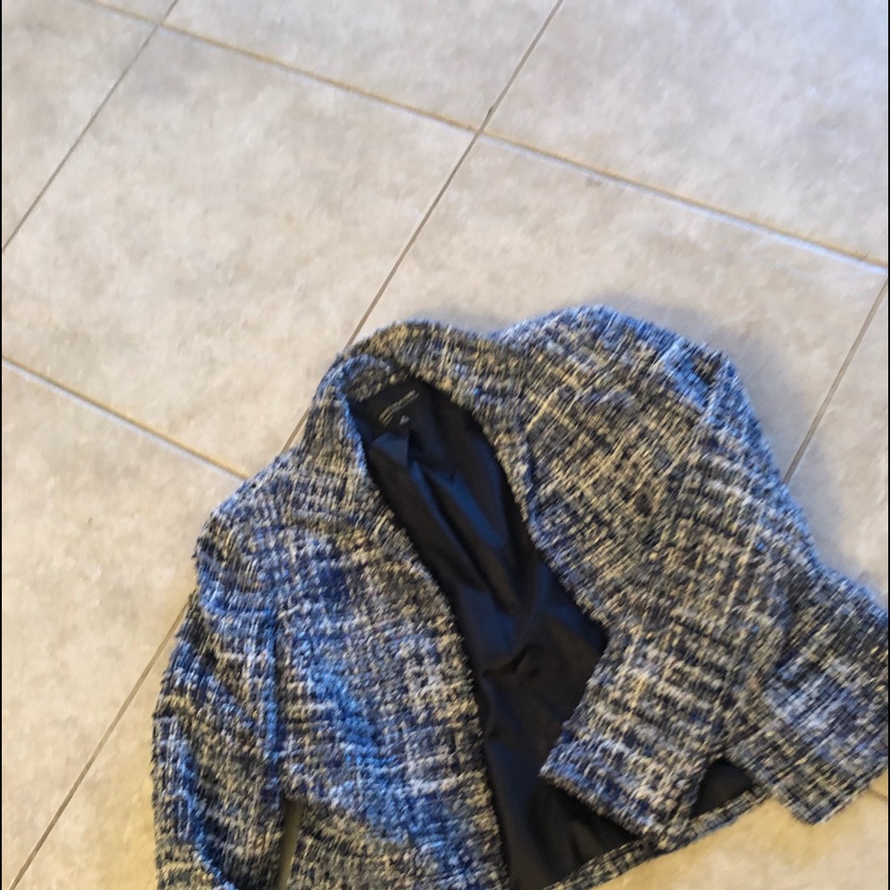 A blazer jacket - Picture 2 of 4